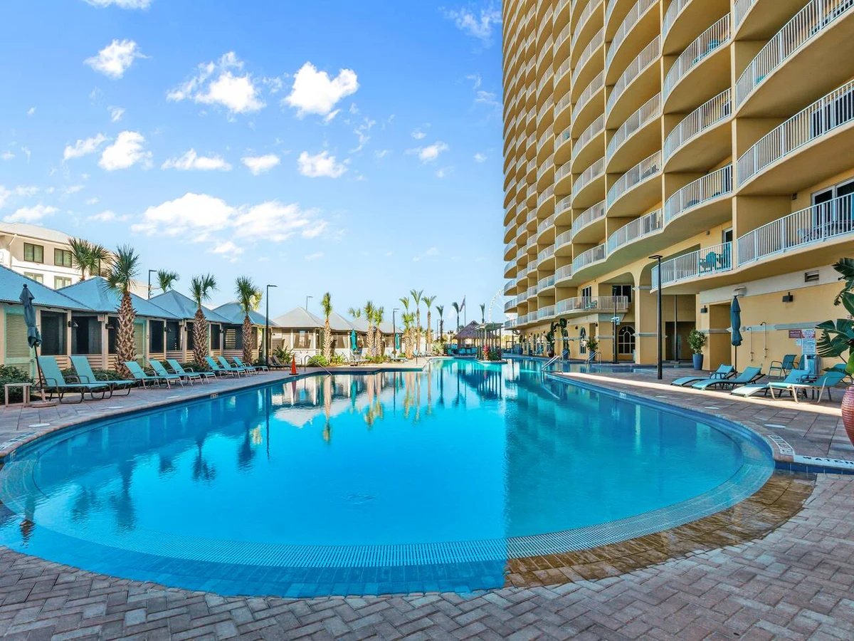 Calypso Tower III resort pool